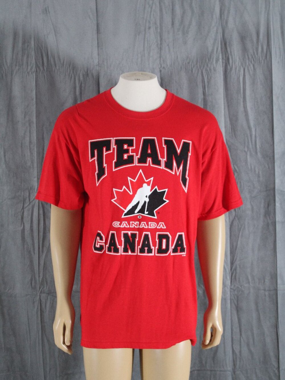 Hockey Canada Shirt (Retro) - Classic Logo On Red - Men's Large (NWT)